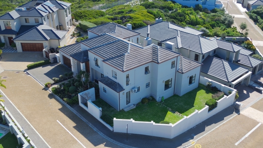 5 Bedroom Property for Sale in Big Bay Western Cape